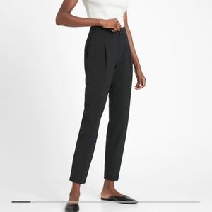 Banana Republic performance pleated tapered pant